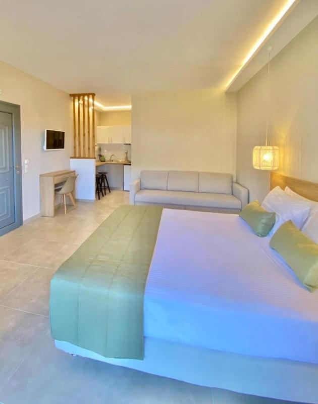 Annmari Hotel