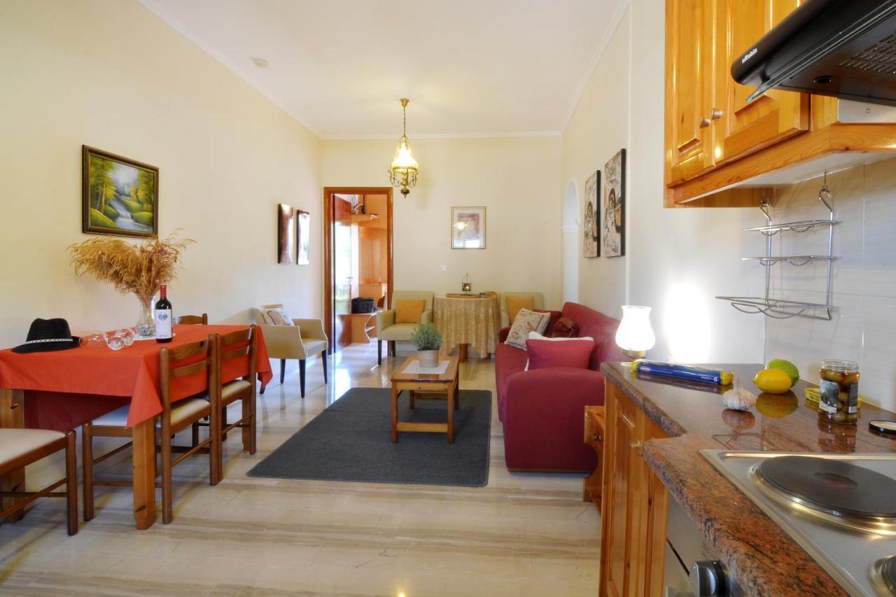 Marilena And Apartment *