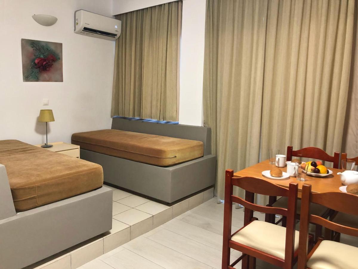 Caravel Ixia (Rhodes)