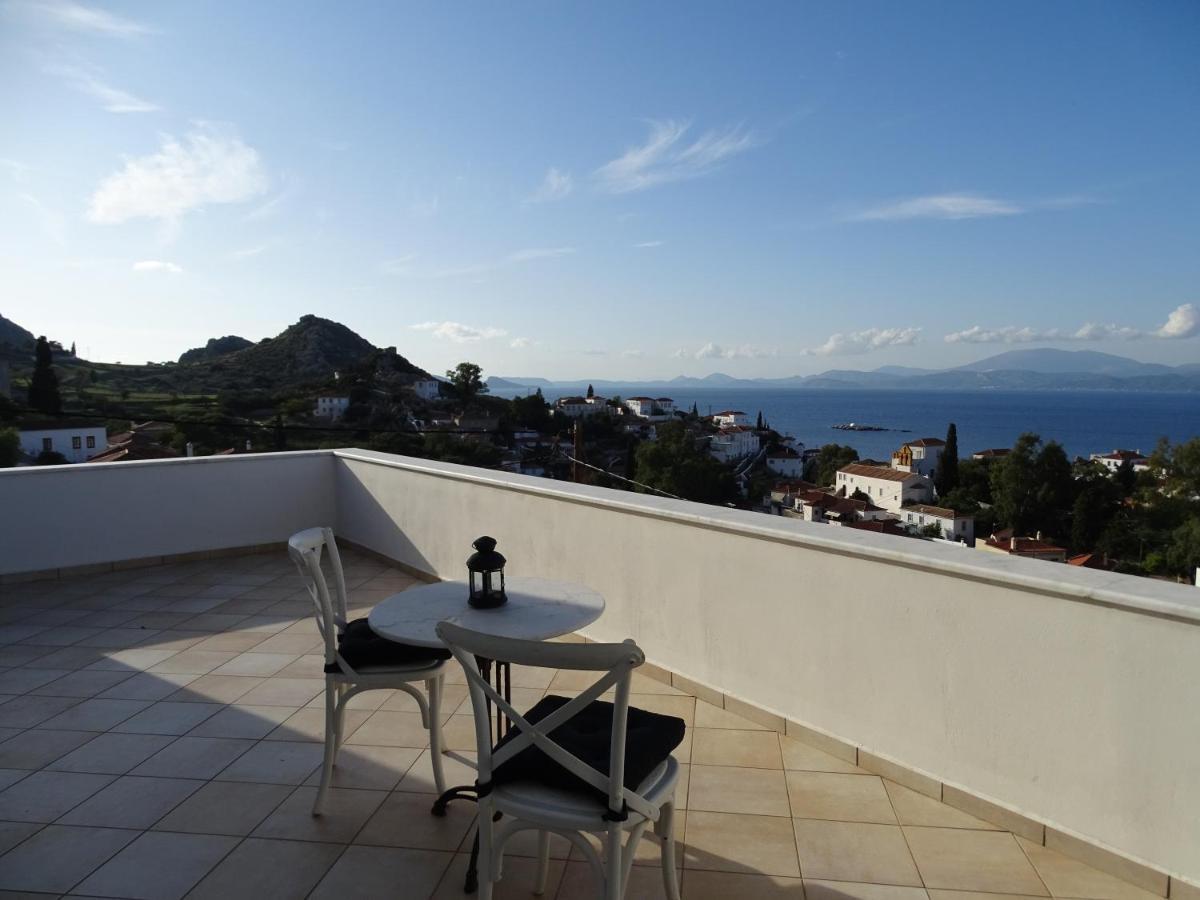 Ada * Hydra (Saronic Islands)