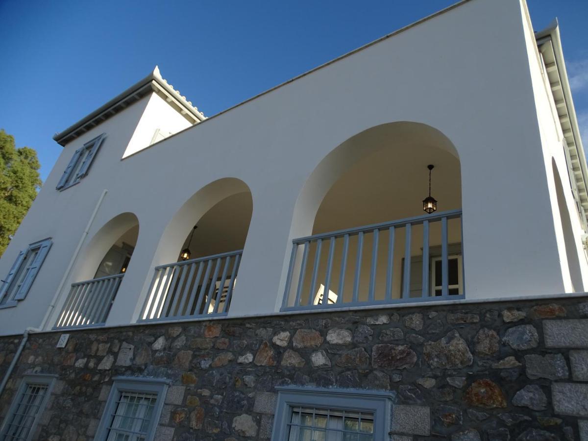 Ada * Hydra (Saronic Islands)