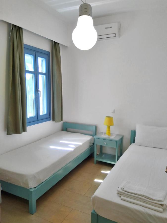 Danae - Seaside With Pool & Hot Tub Villa Piso Livadi