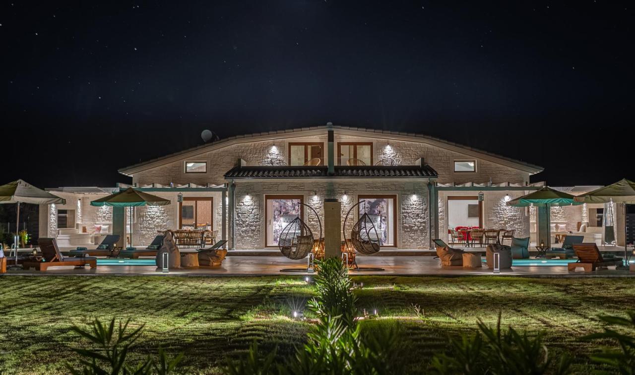 Theluxuryvillas * Preveza