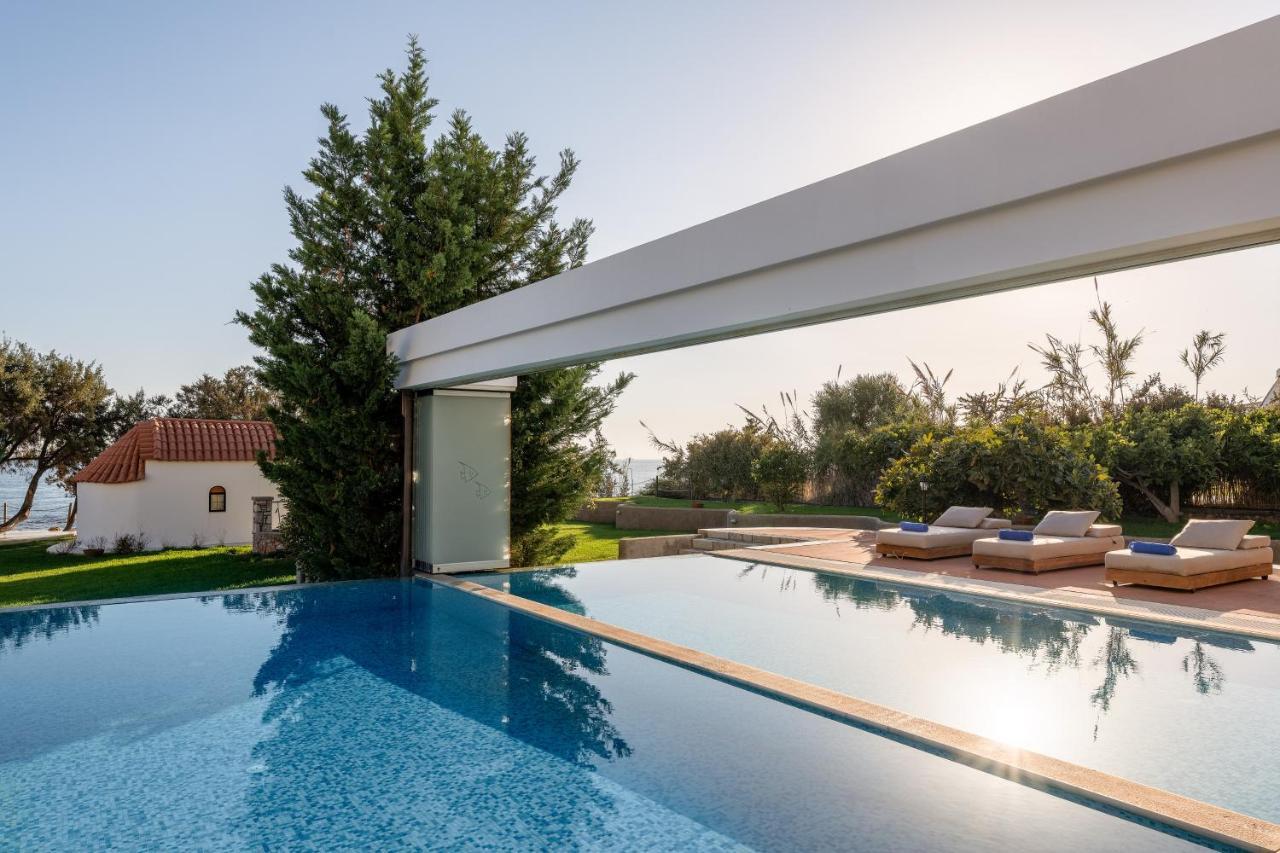 Kivotos Villa *