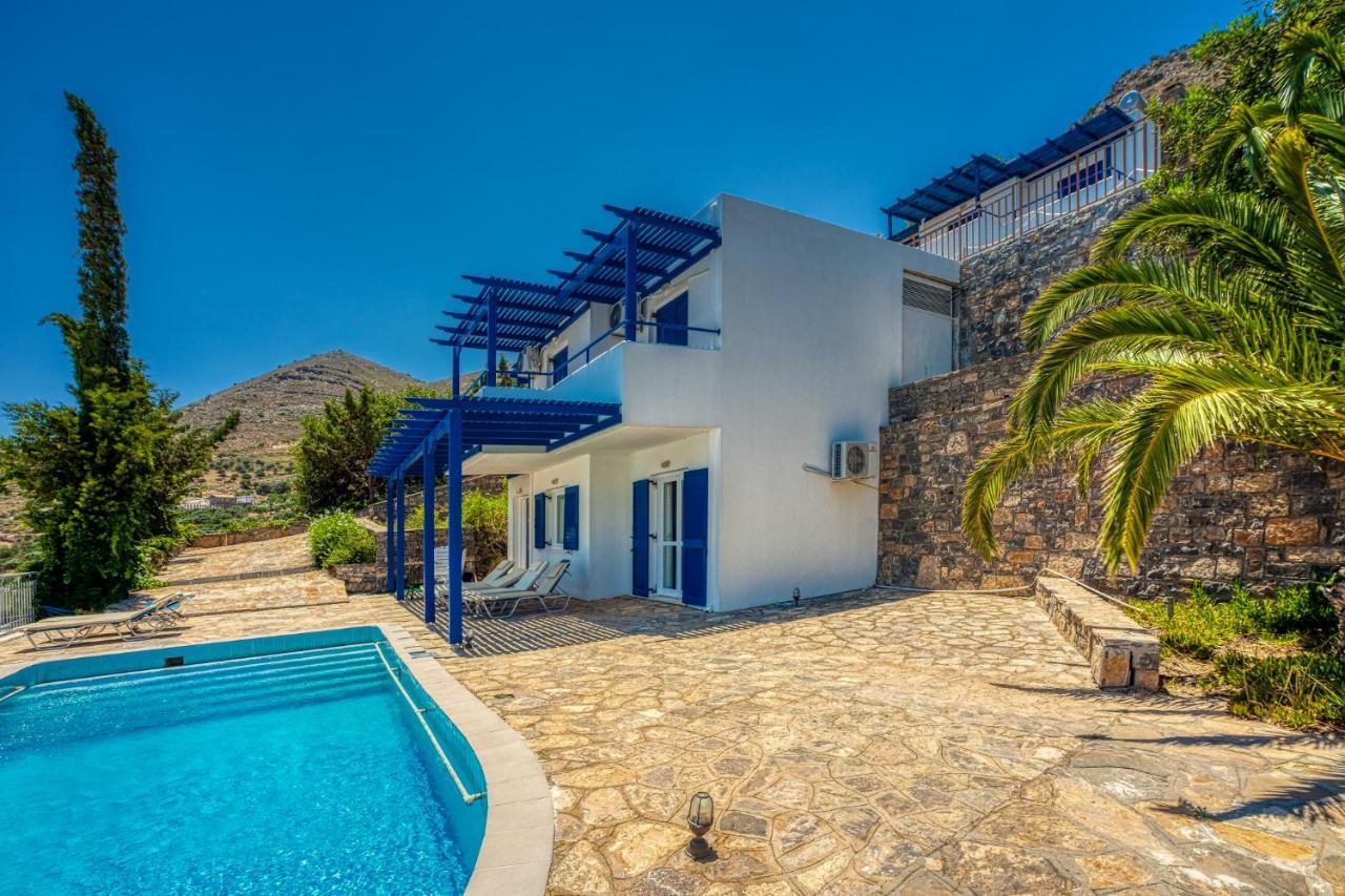 Sea View Villa *