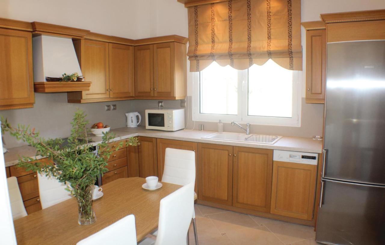 Nice Home In Nea Makri With Kitchen Nea Makri