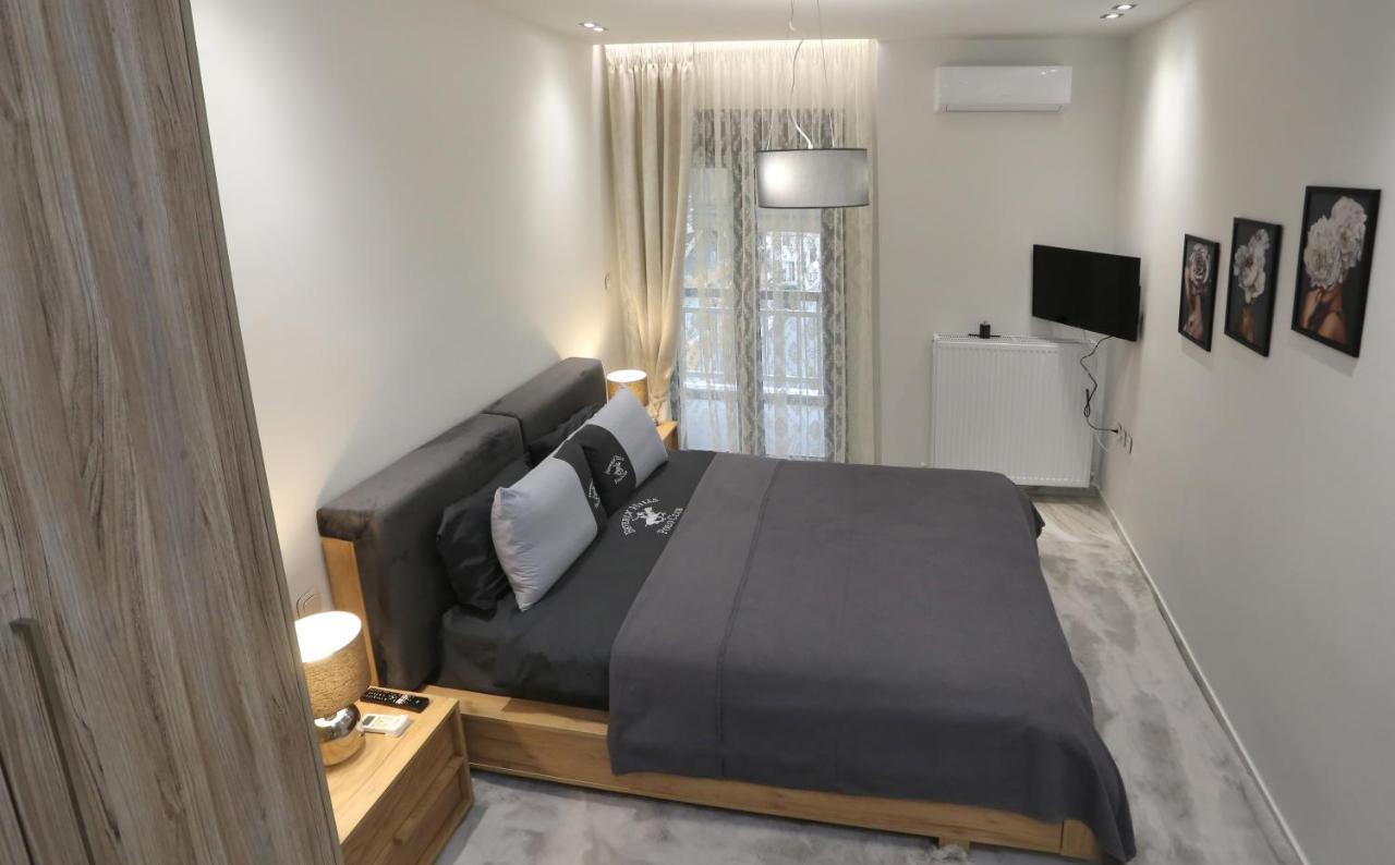 La Luxury Stelve