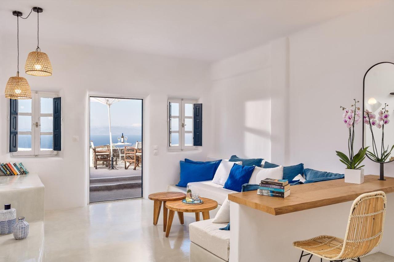 Memories Hotel Foinikia (Santorini)