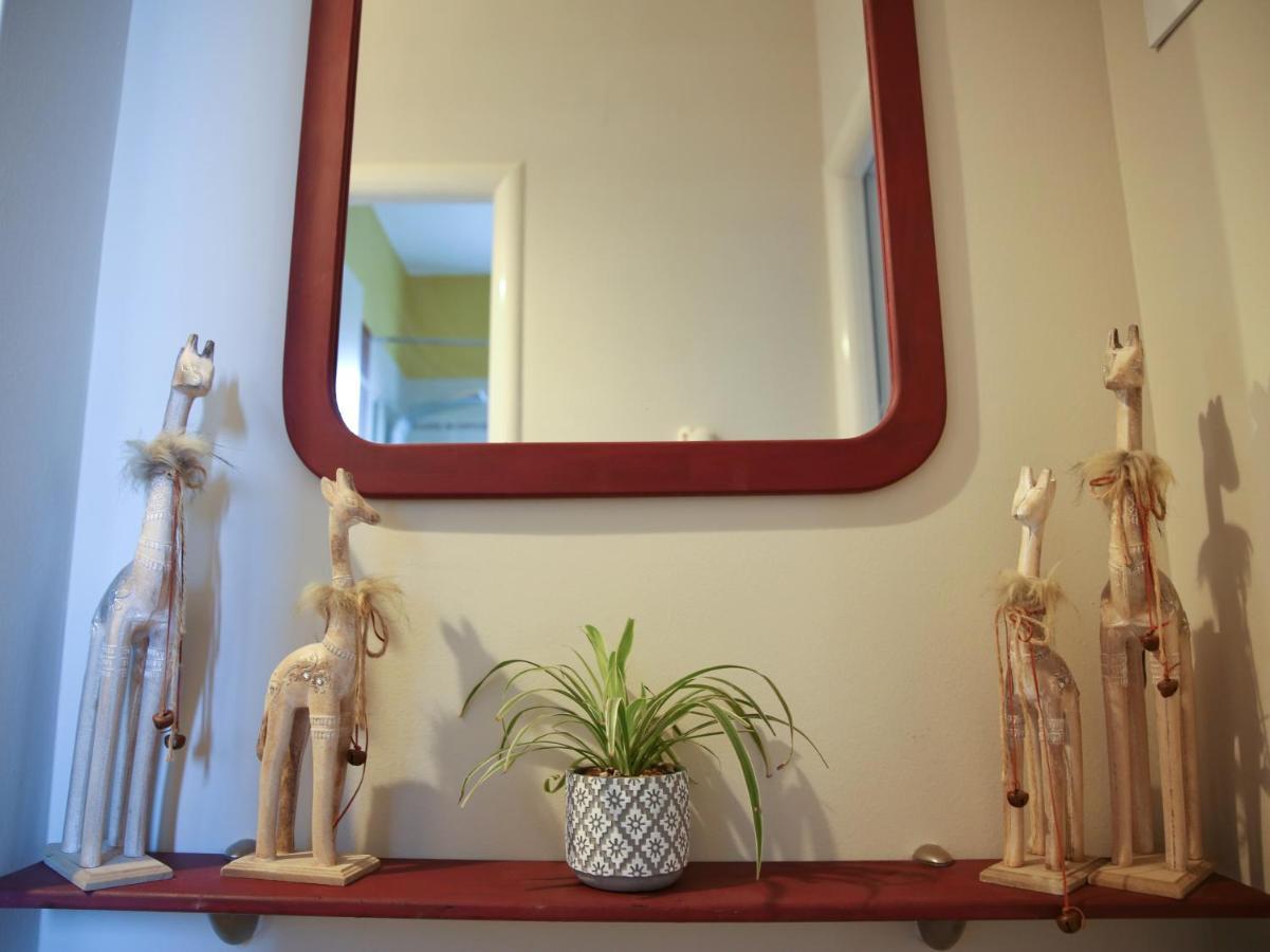 Apartment House In Itea-delphi *