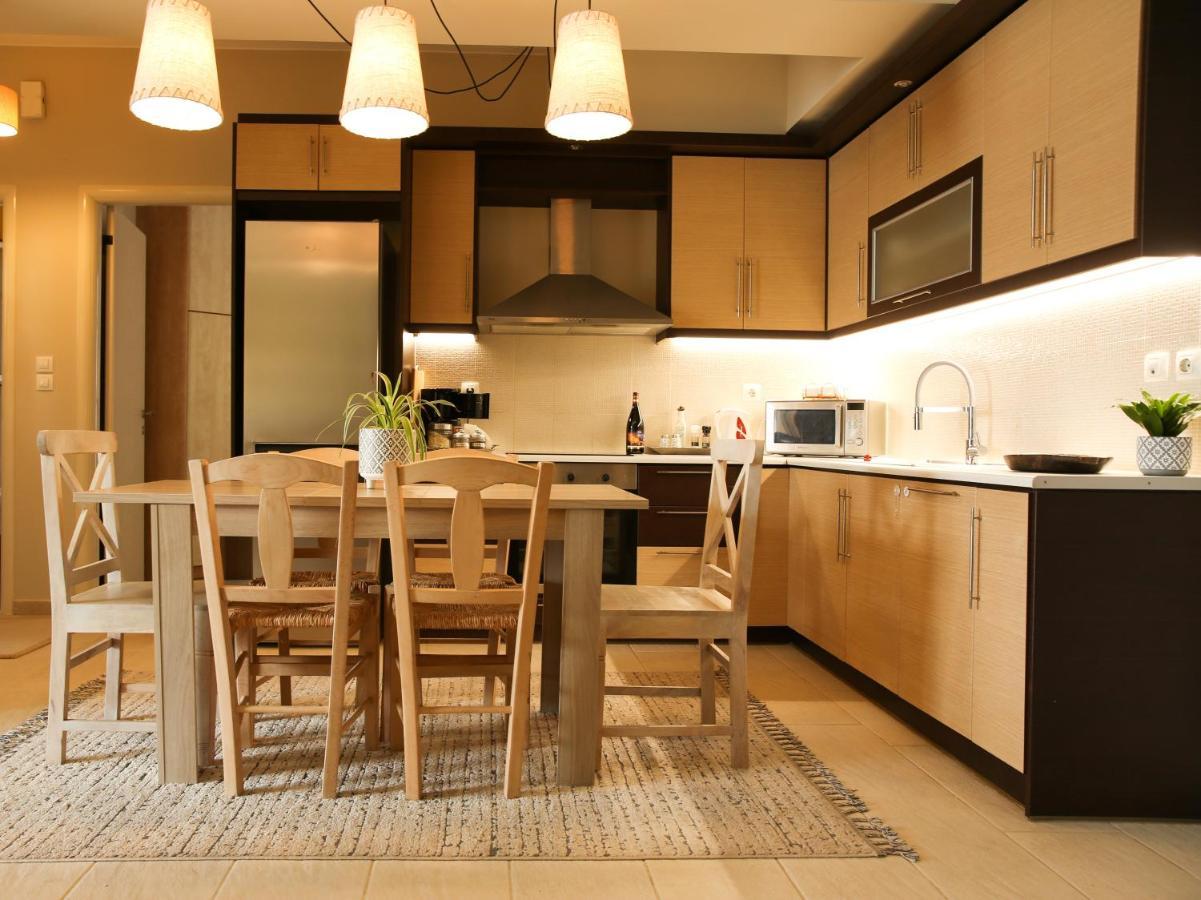 House In Itea-delphi * Itea