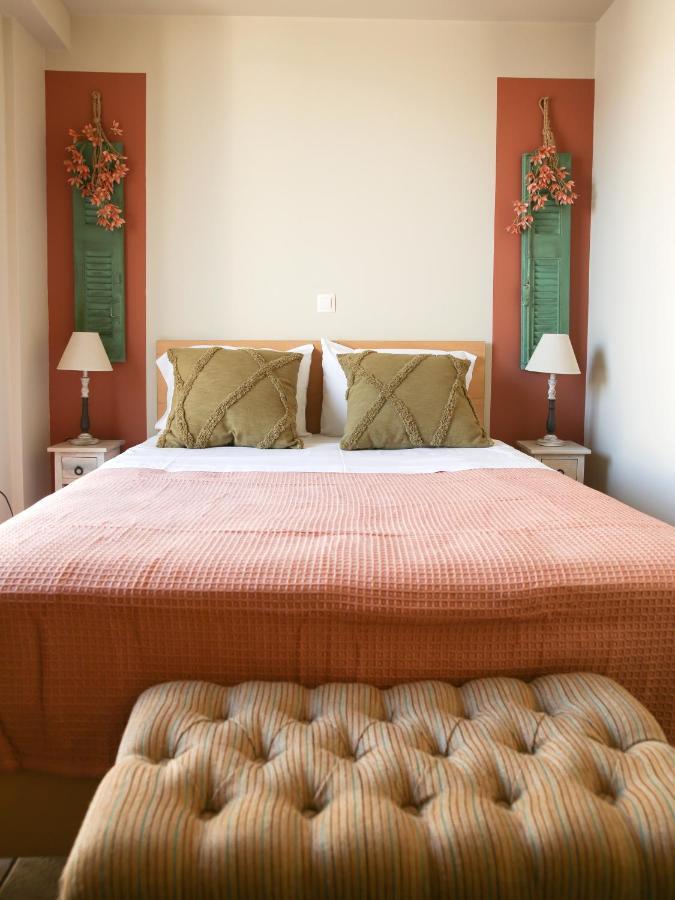 Apartment House In Itea-delphi