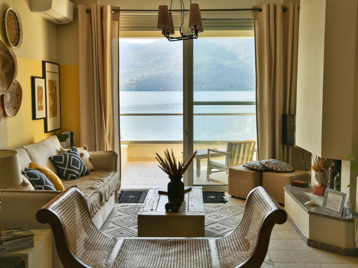Apartment House In Itea-delphi *