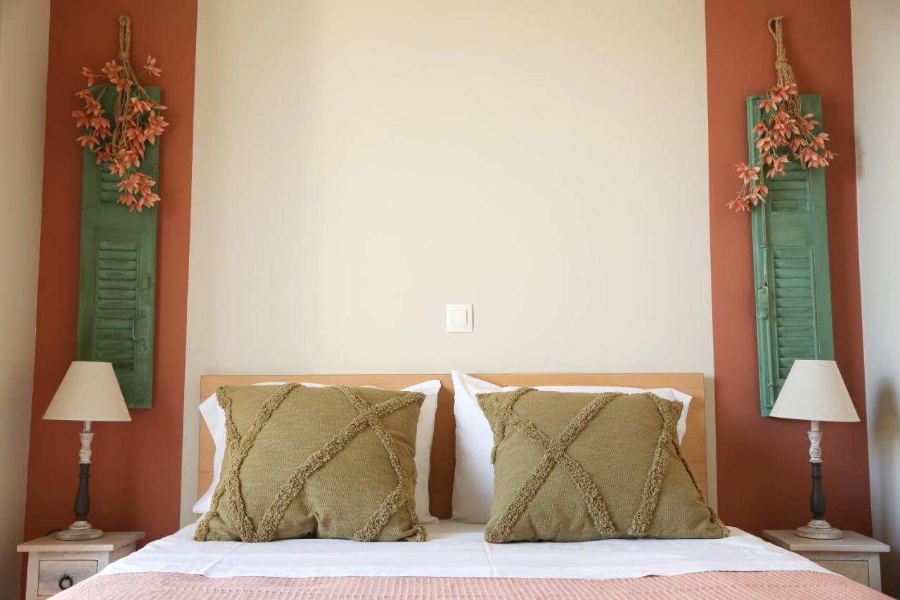 House In Itea-delphi *