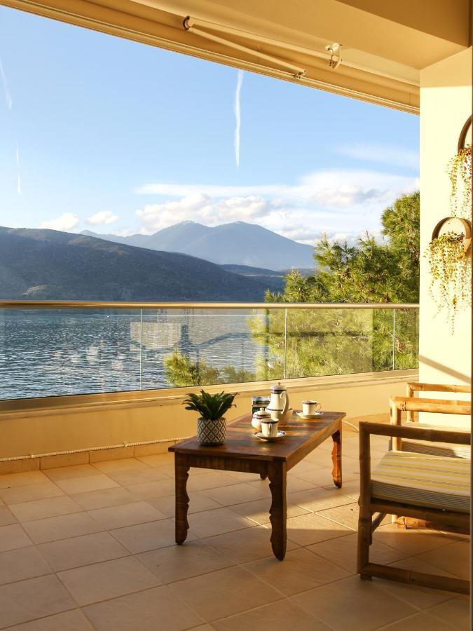 House In Itea-delphi *