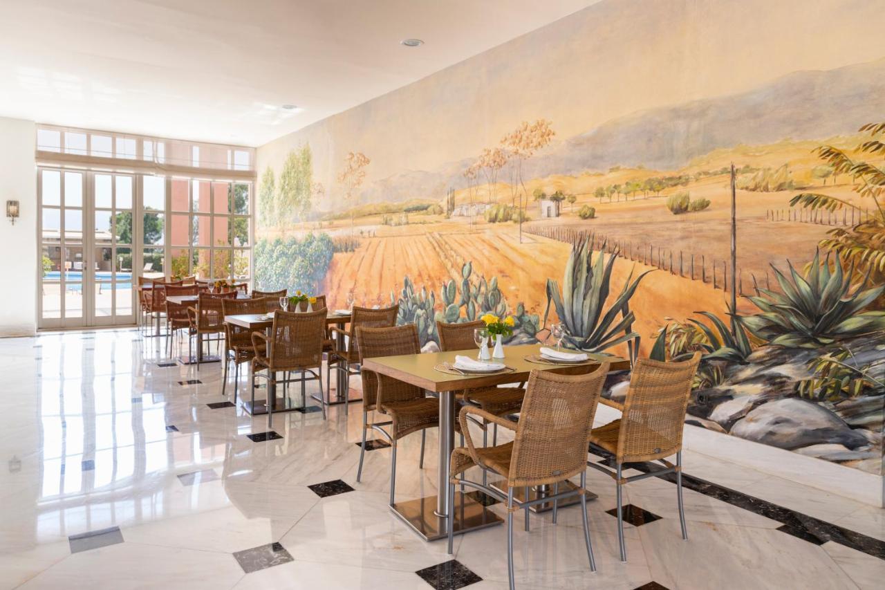 Amalia Hotel
