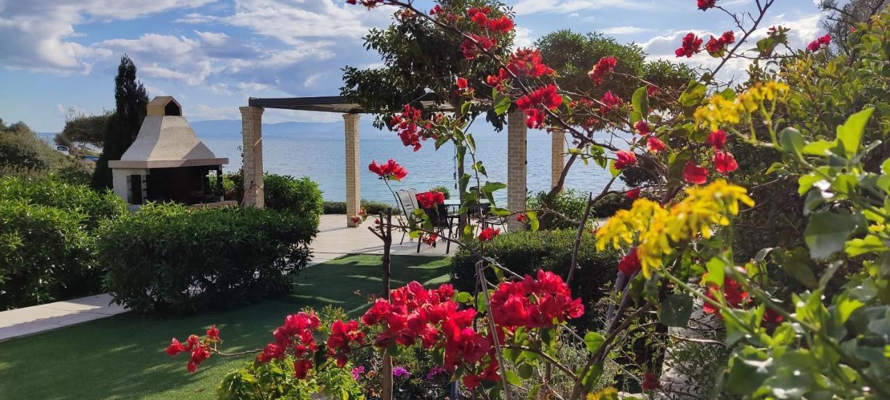 Christina Luxury Vouliagmeni Lake