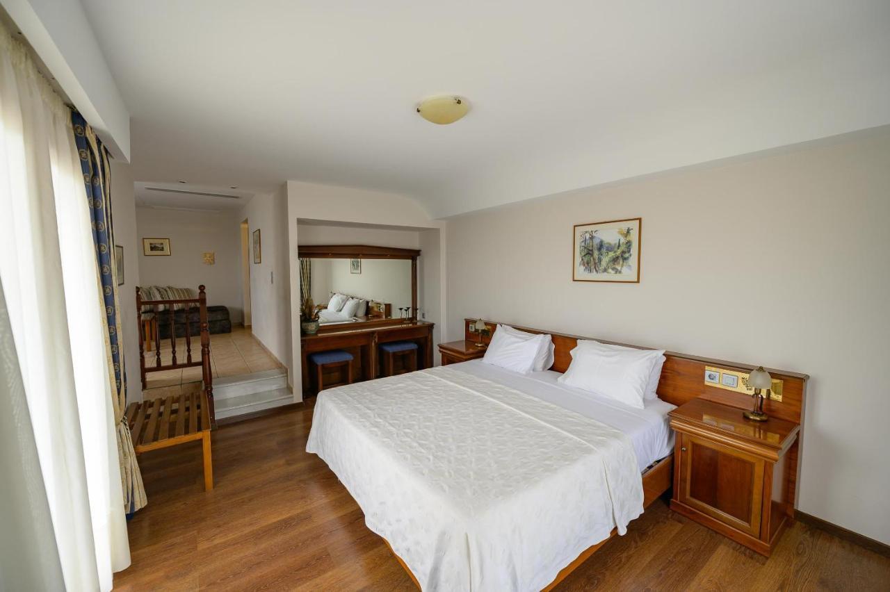 Europa Olympia Hotel 4*