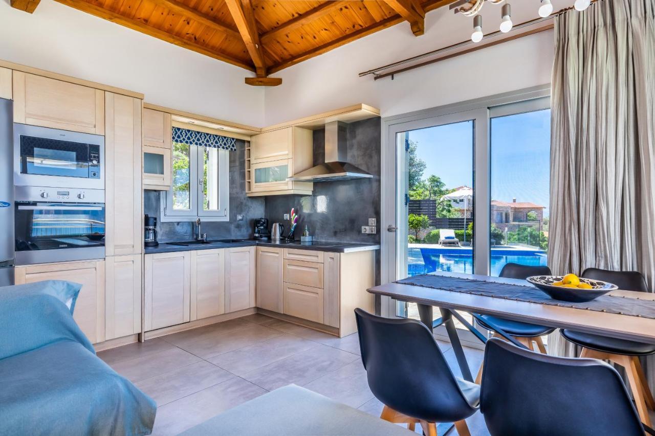 Stefani Villa *