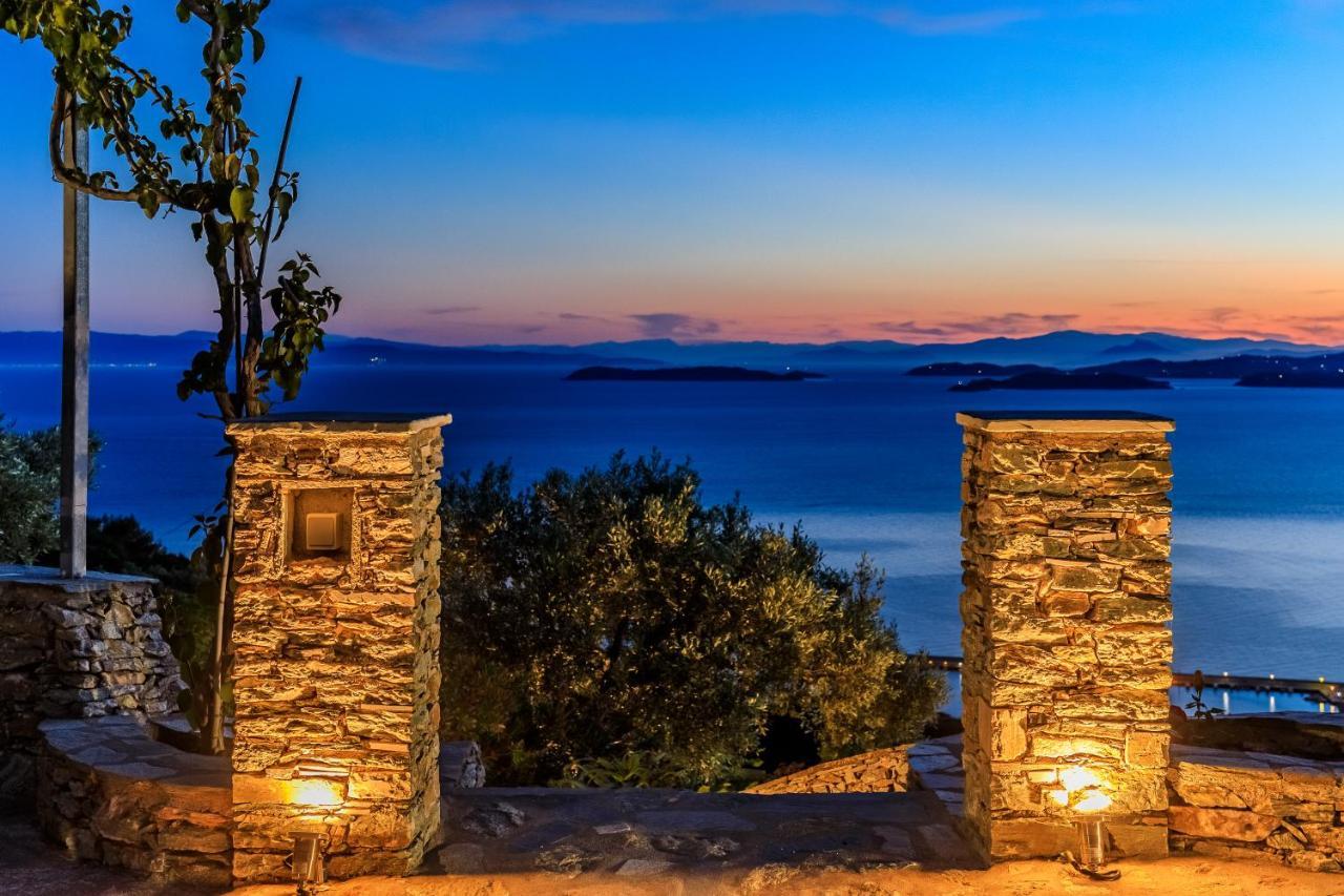Stefani Villa *