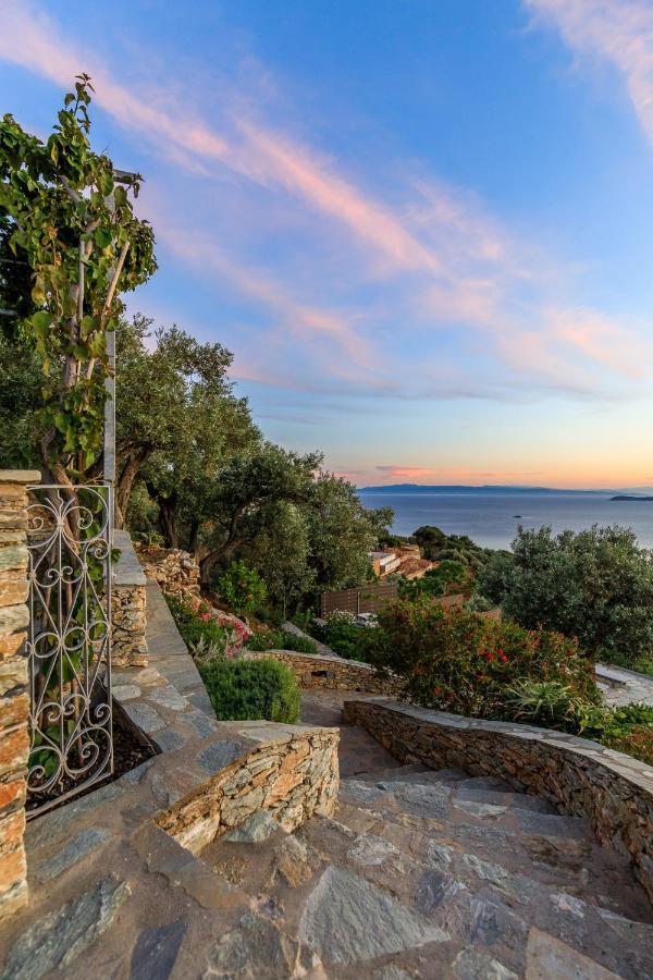 Stefani Villa *
