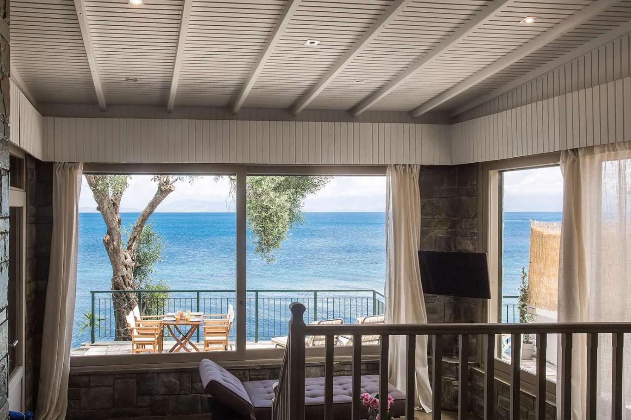 Paul Seafront House Mesongi