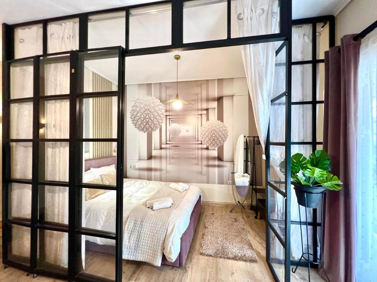 Luxury Seafront House Nearby Delphi *
