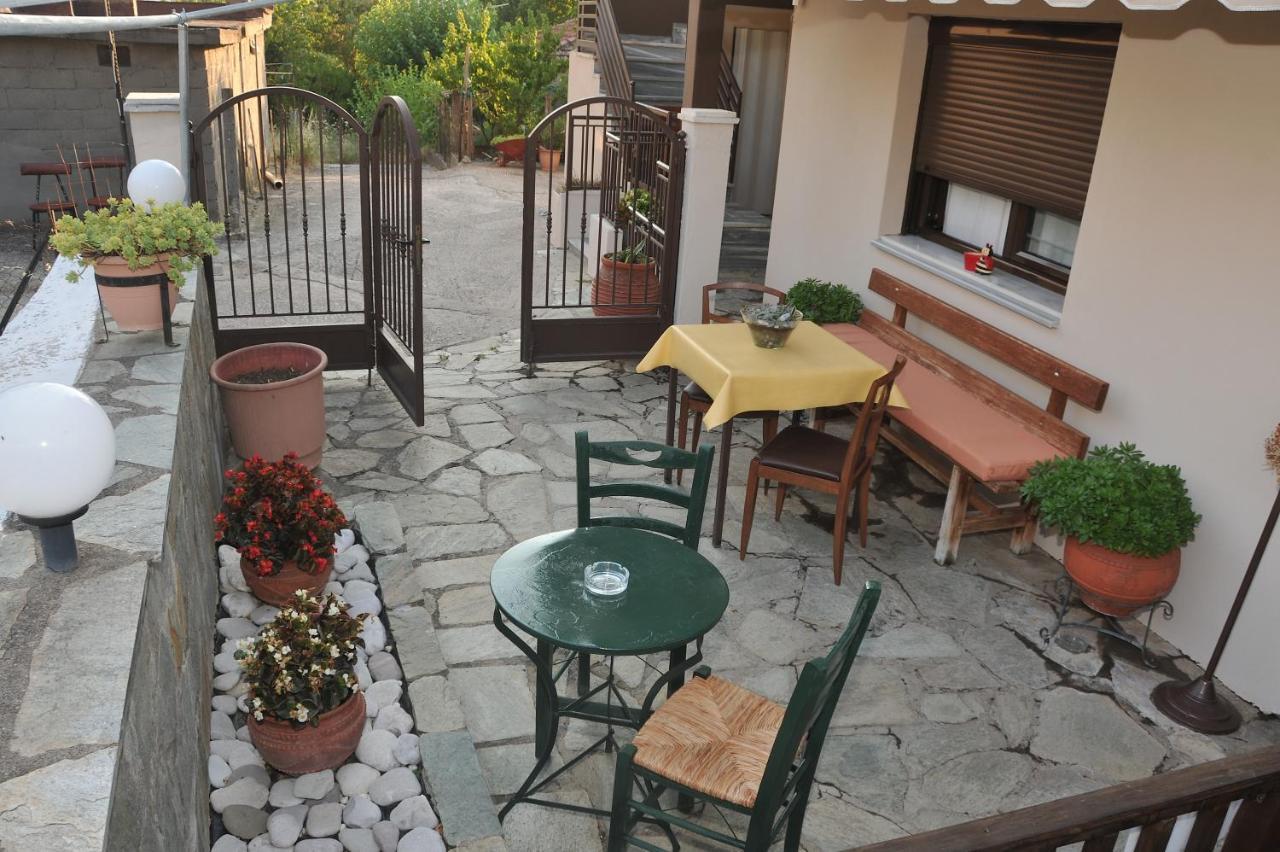 Bloutsos Guest house