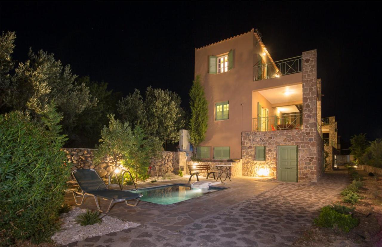 Carmina Villa
