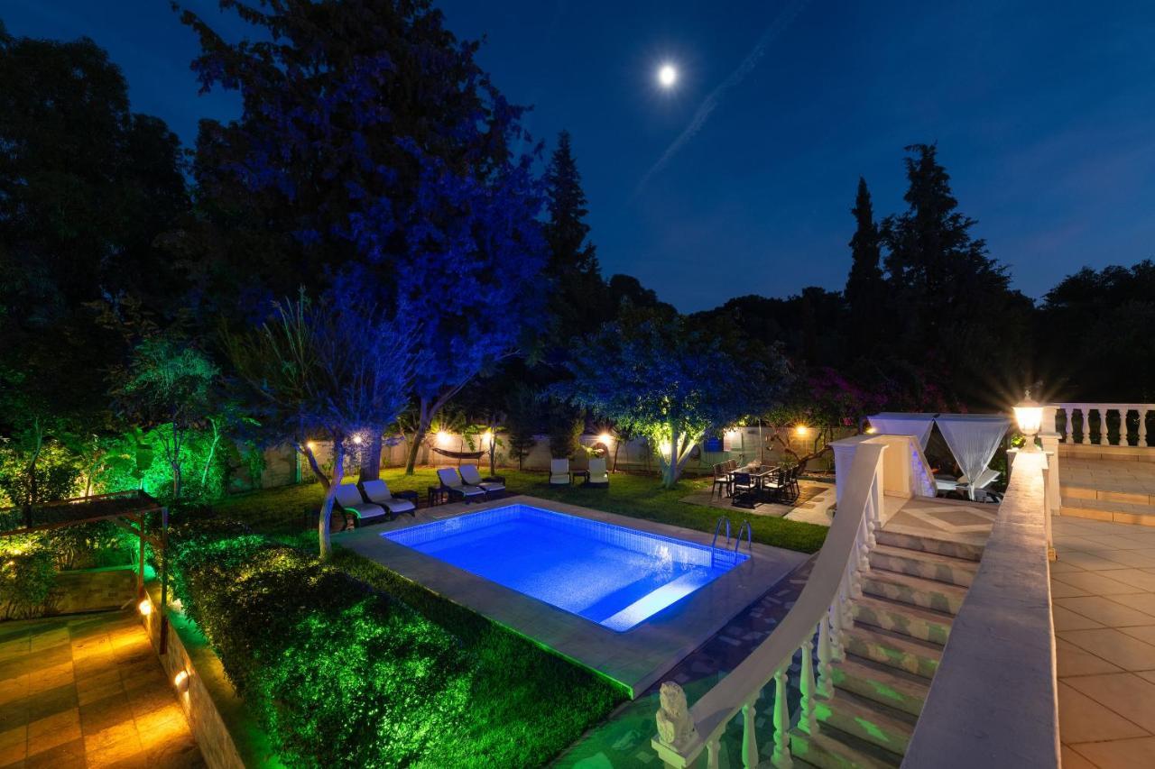 Villa Small Paradise With Pool & Jacuzzi 