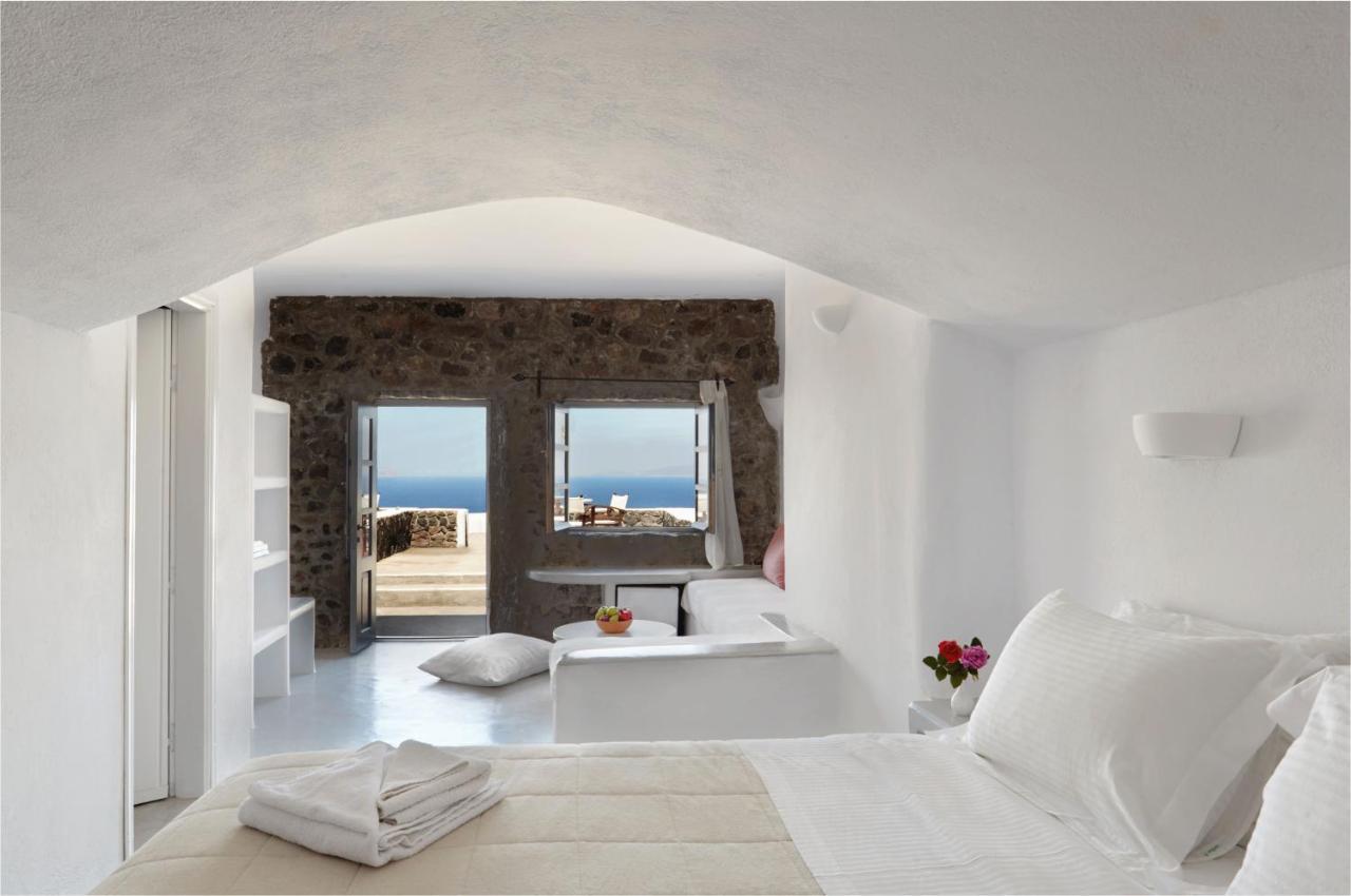 Memories Hotel Foinikia (Santorini)