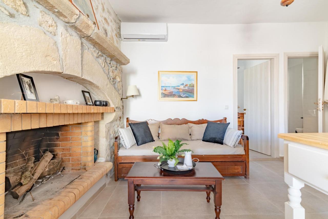 Stonehouse South Crete *