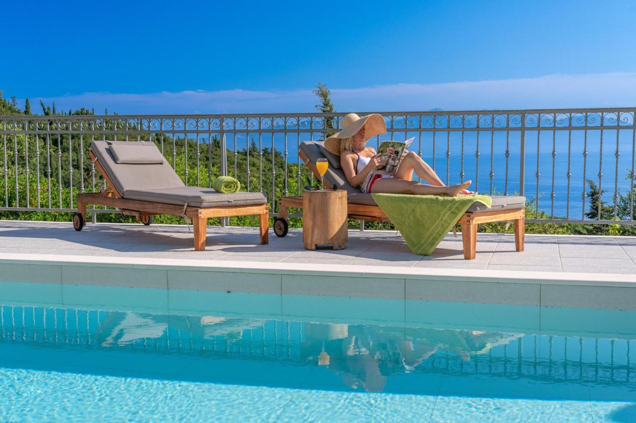 Villa Luxury Above Emblisi , With Heated Pool ! Fiskardo