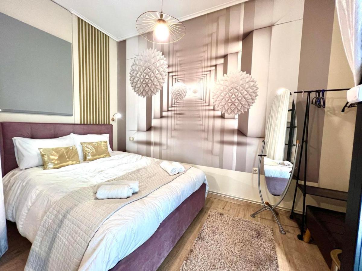 Luxury Seafront House Nearby Delphi Apartment Kirra