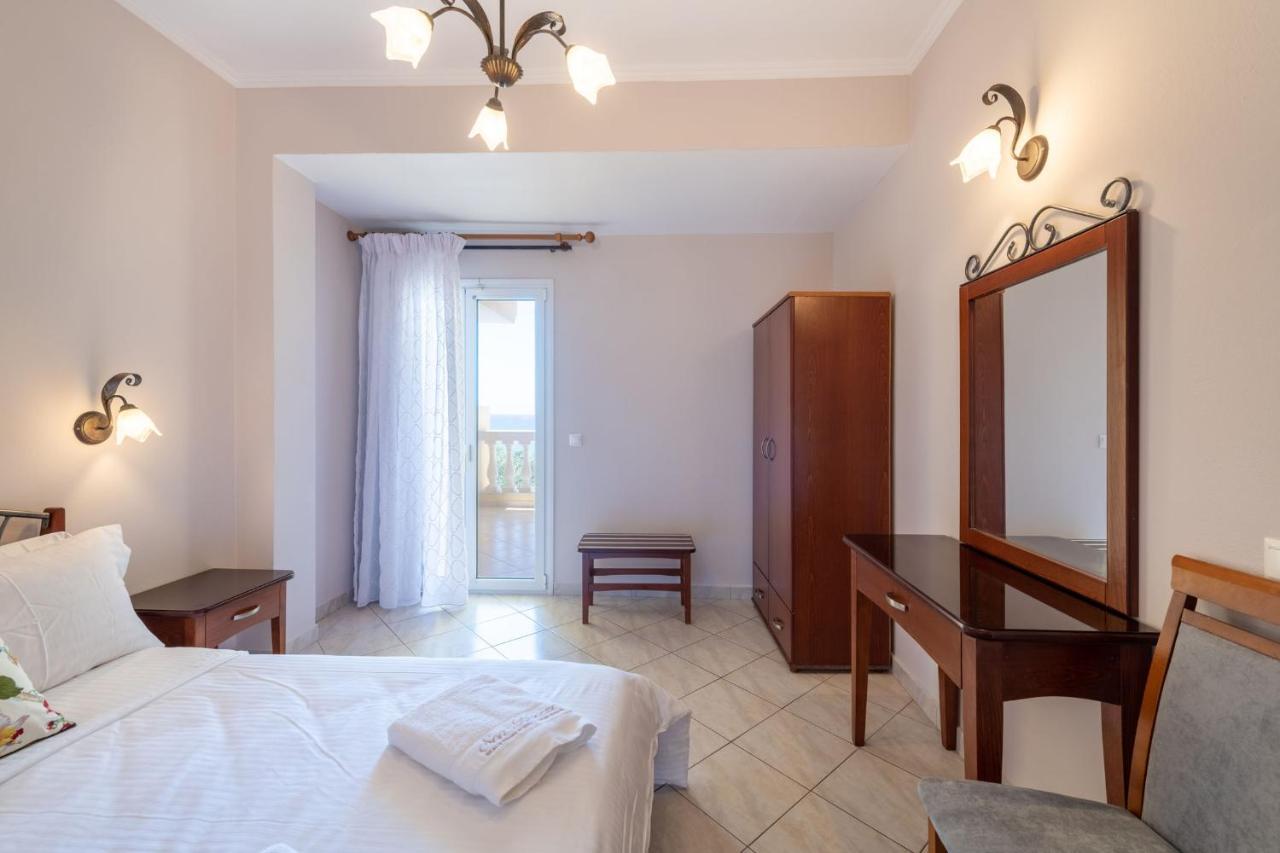 Sea Breeze & Aparthotel Agios Gordios (Corfu)