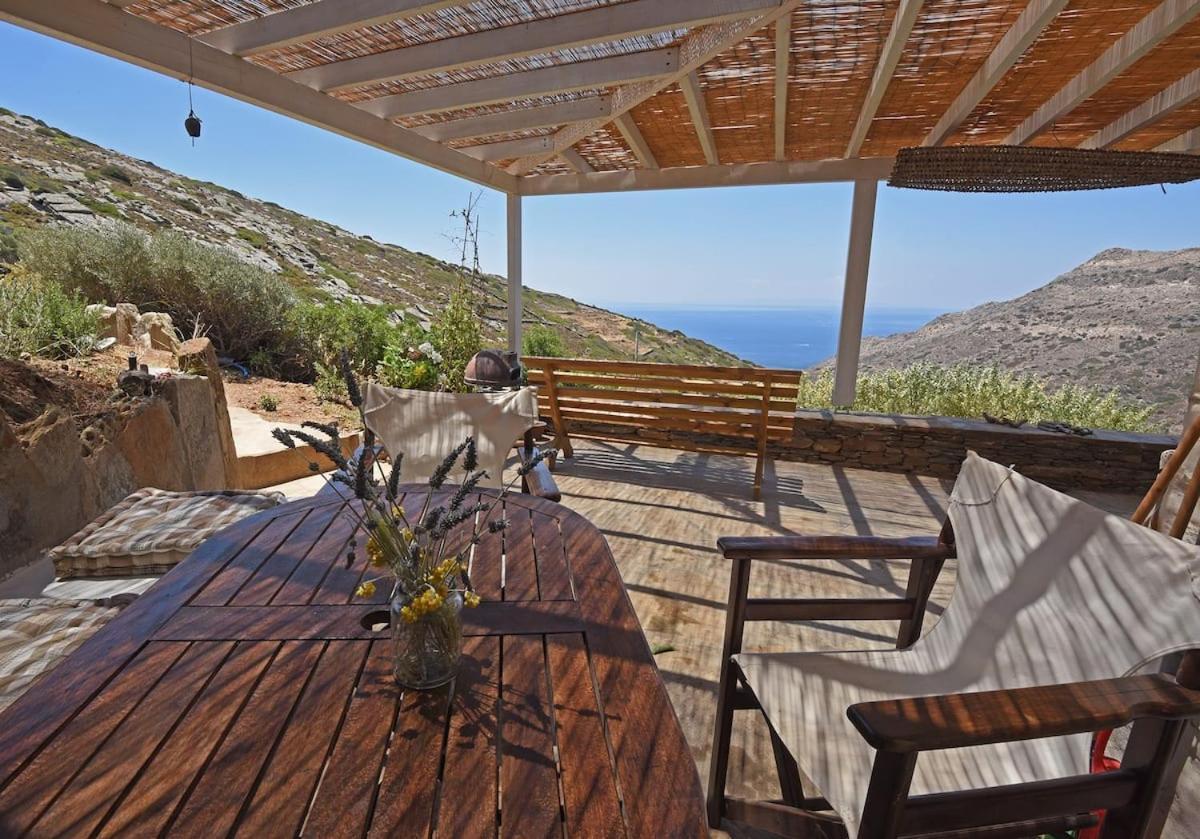 Traditional Stone House 1bedroom, Sea View, Syros Holiday home *