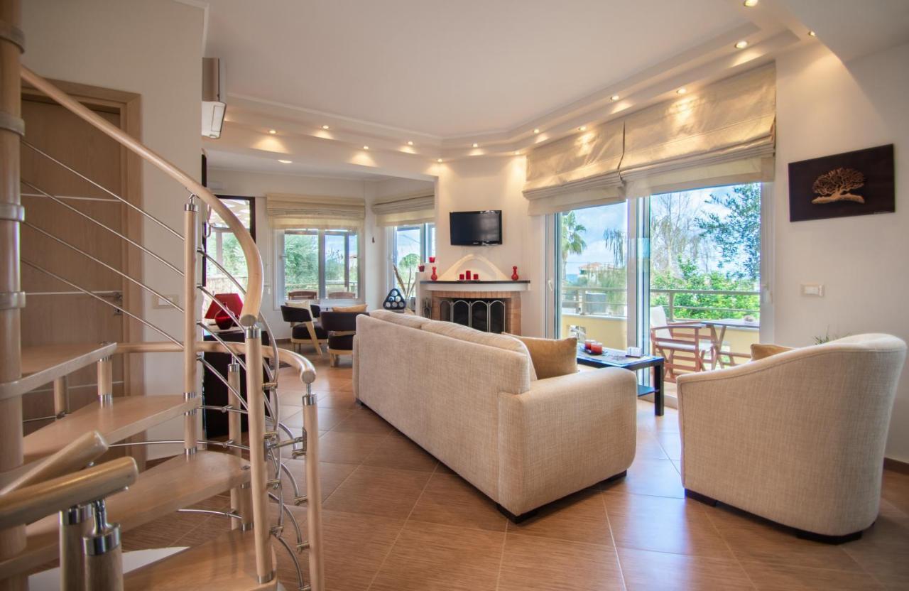 Villa Ianthi By 