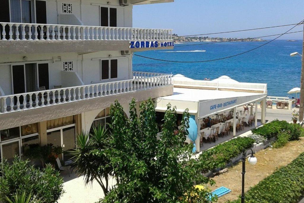 Zorbas Hotel 2*