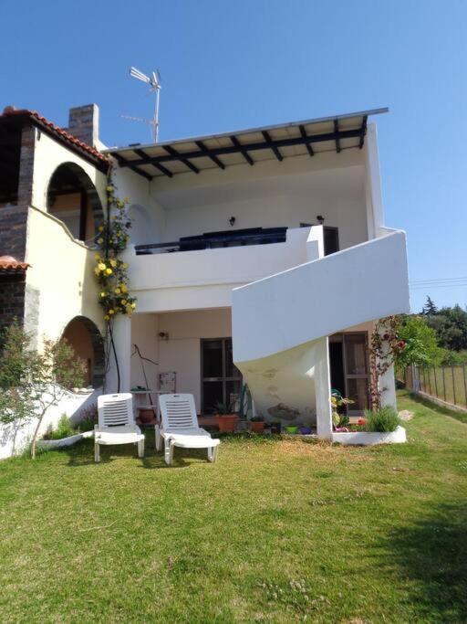 Ananias House * Kariani