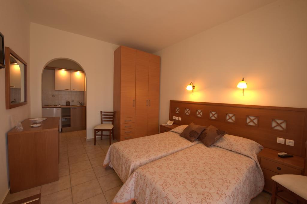 Aparthotel Summer Time - Agios Sostis (Tinos)