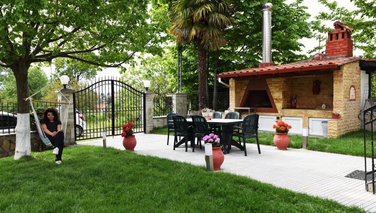 Apartment Summer Panorama Retreat - Yard, Barbeque, Up To 7