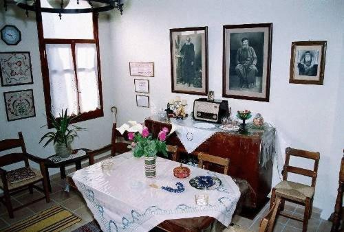 Enatha Aparthotel 3*