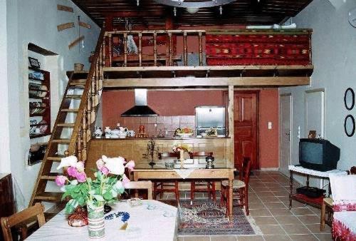 Aparthotel Enatha Argiroupolis
