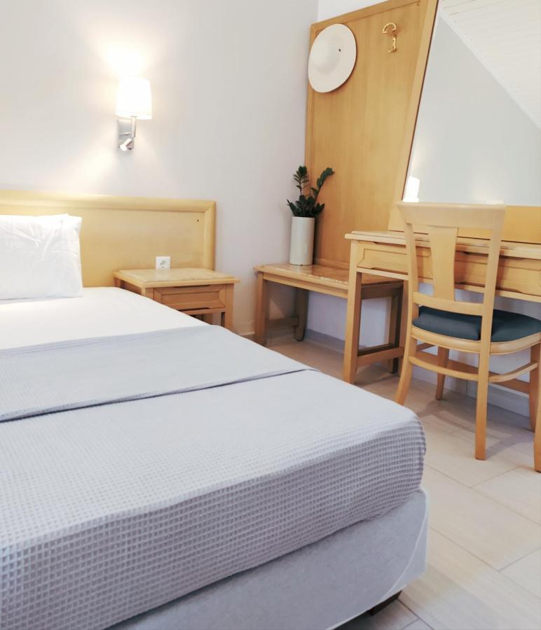 Aparthotel Alykes Family