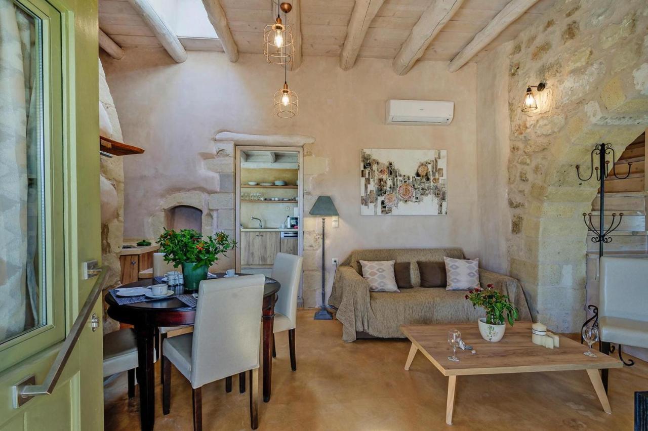 House, Castellos