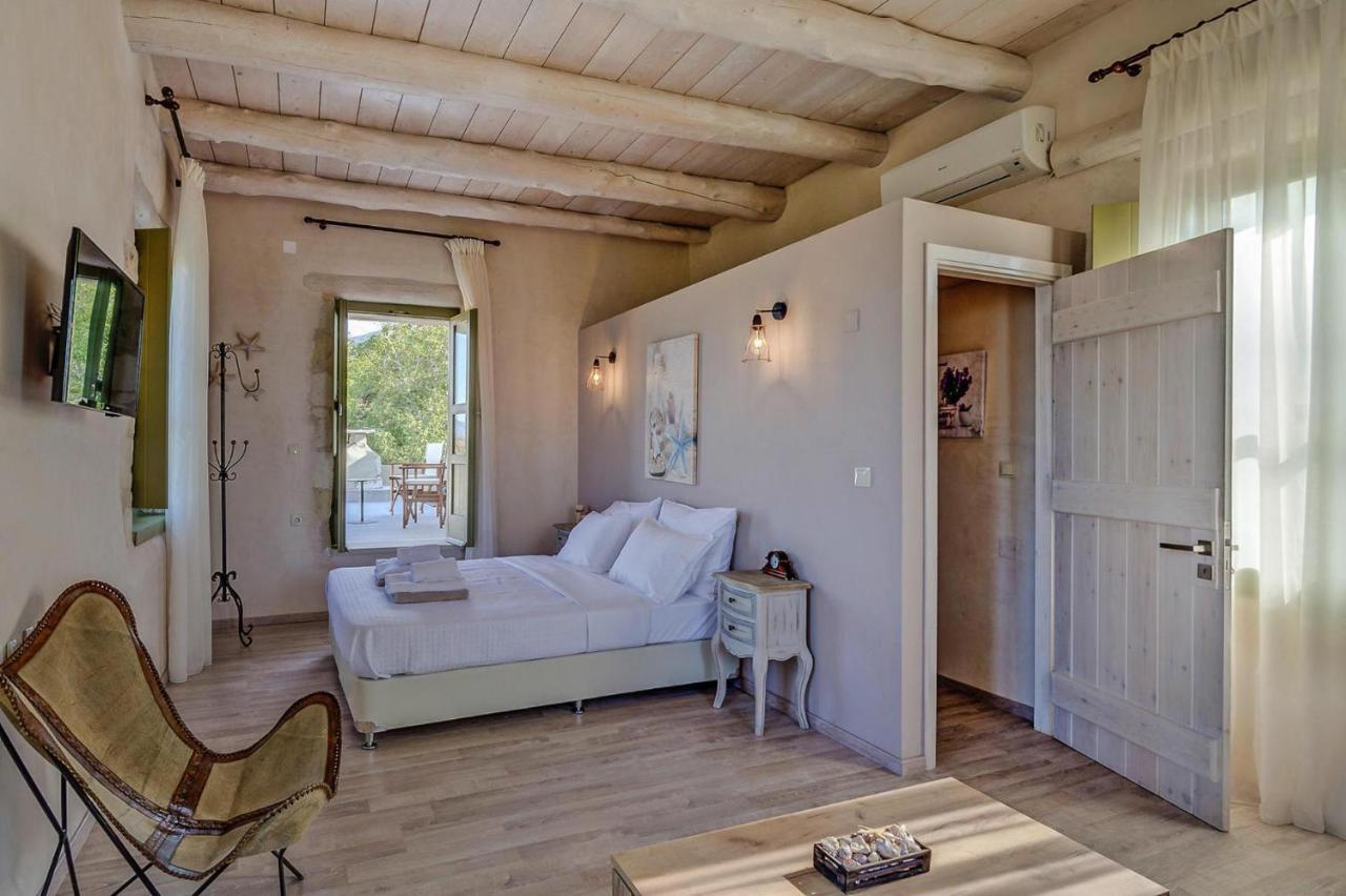 House, Castellos *