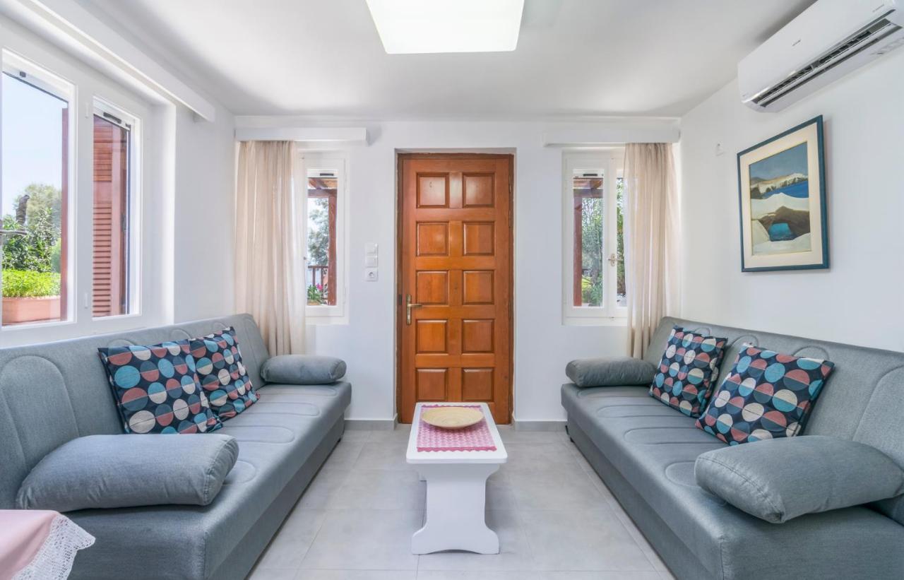Apartment Kourita Garden With Sea View Near To The Port Of Milos *