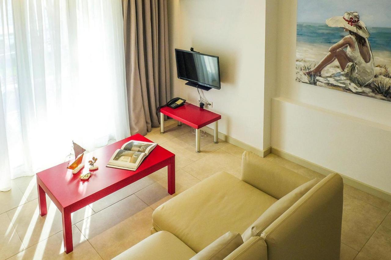 Apartment In Elia With A Shared Pool