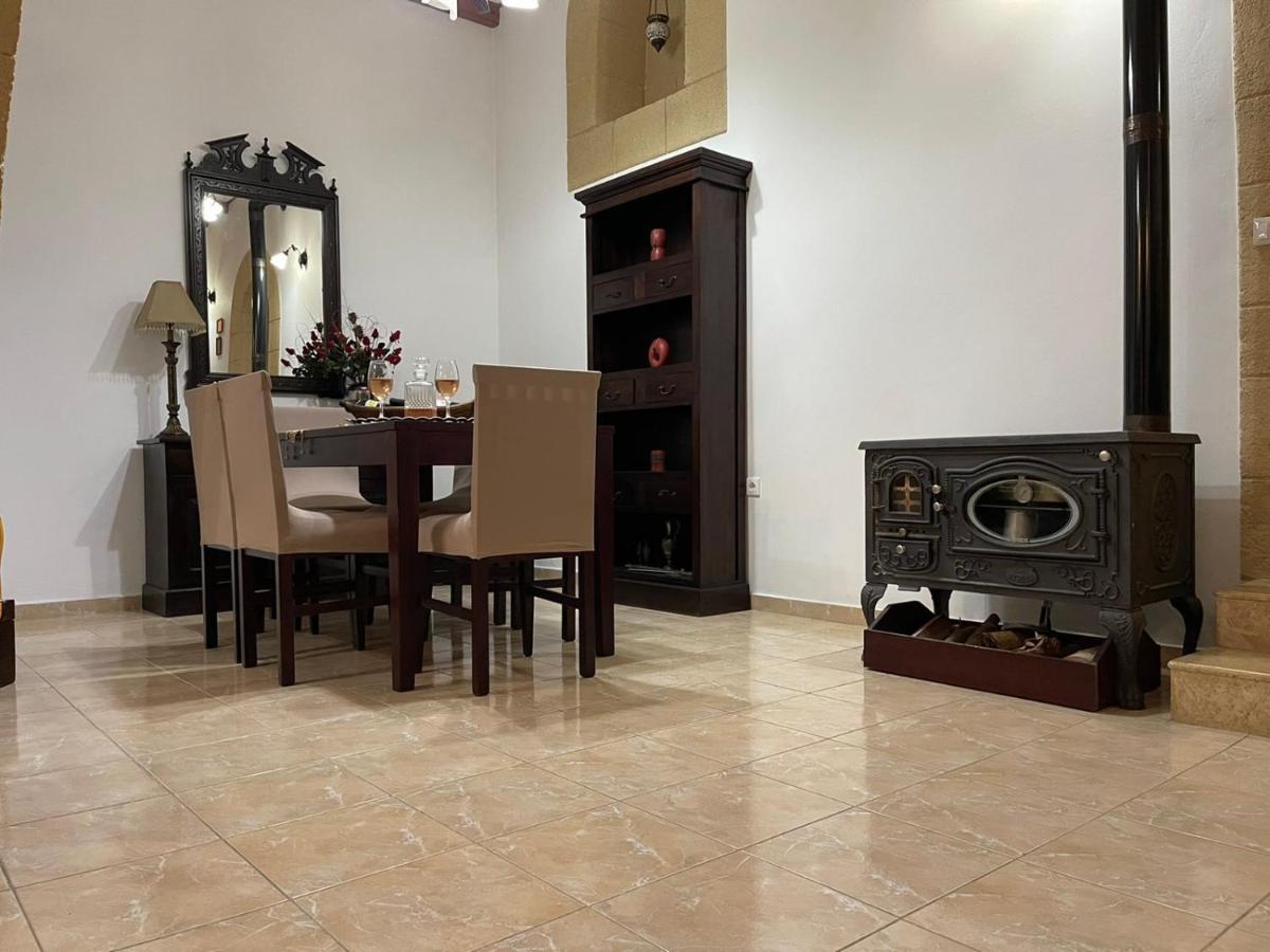 Apartment Kamara Traditional House