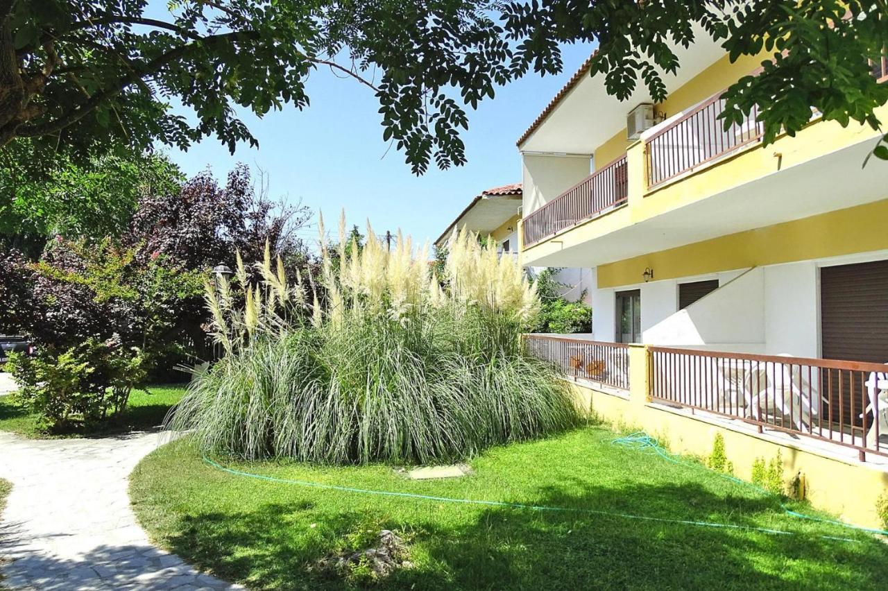 Apartment In By The Sea Fourka