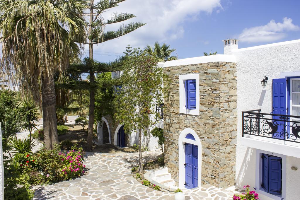 Naxos Holidays 3*